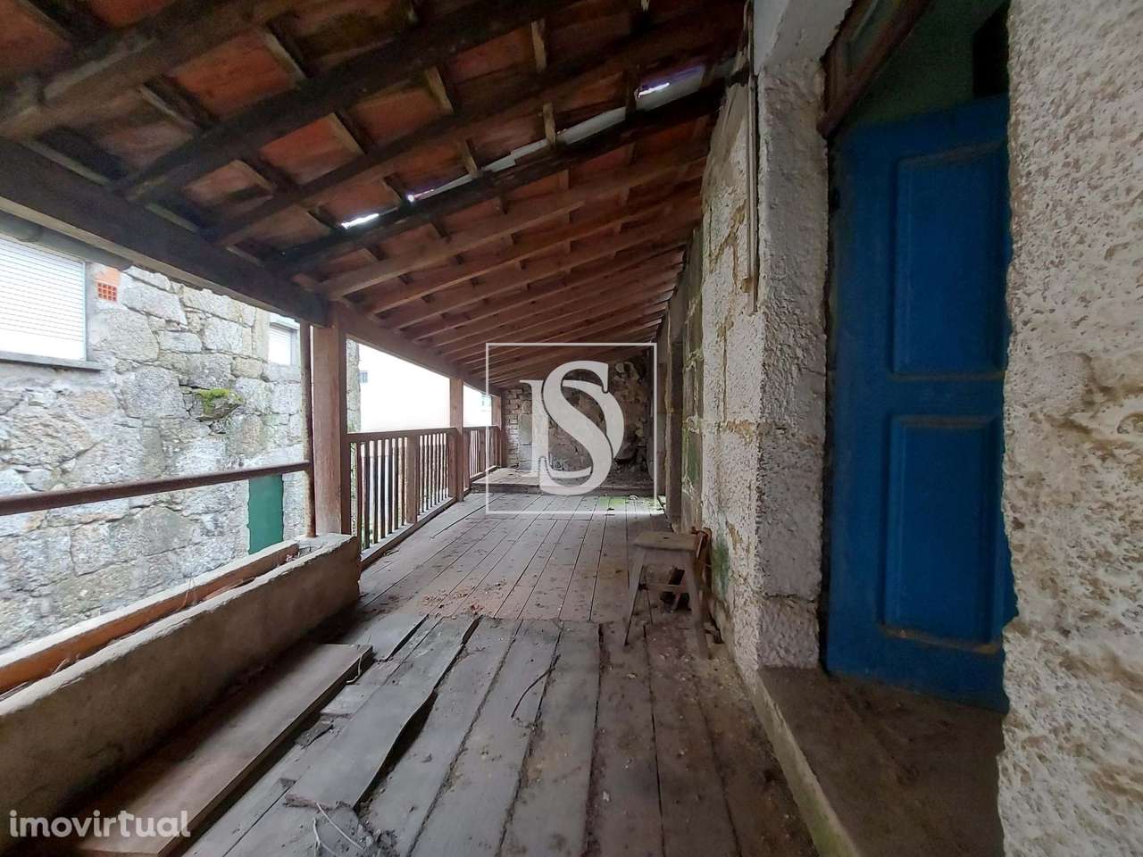 Moradias  T3 para reconstrução - Grande imagem: 3/11