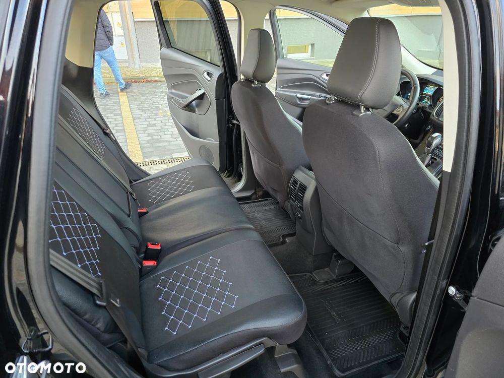 Ford Kuga 2.0 TDCi 4x4 Titanium - 33