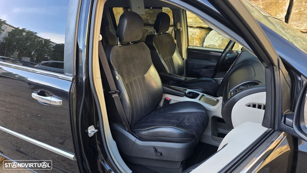 Lancia Voyager 2.8 CRD Platinum - 46