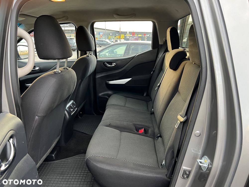 Nissan NP300 Pickup - 23