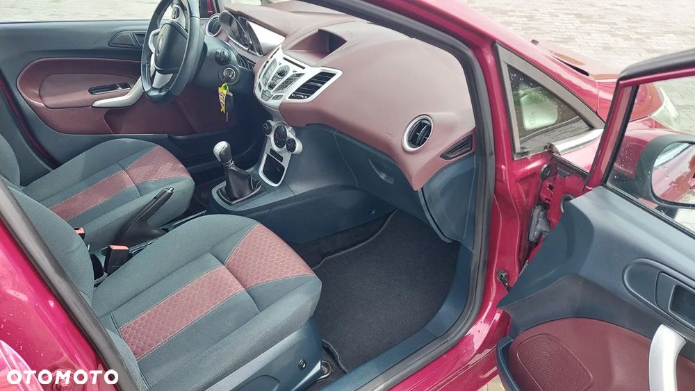 Ford Fiesta - 9