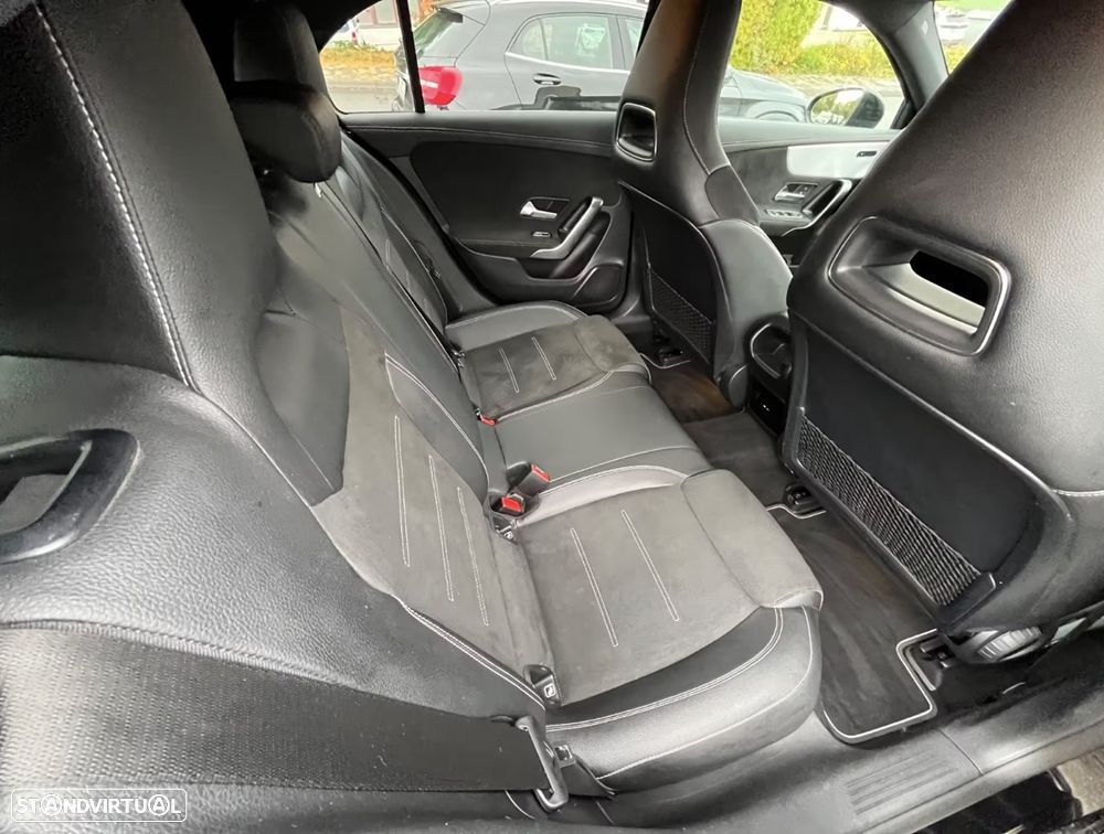 Mercedes-Benz A 250 e AMG Line - 12