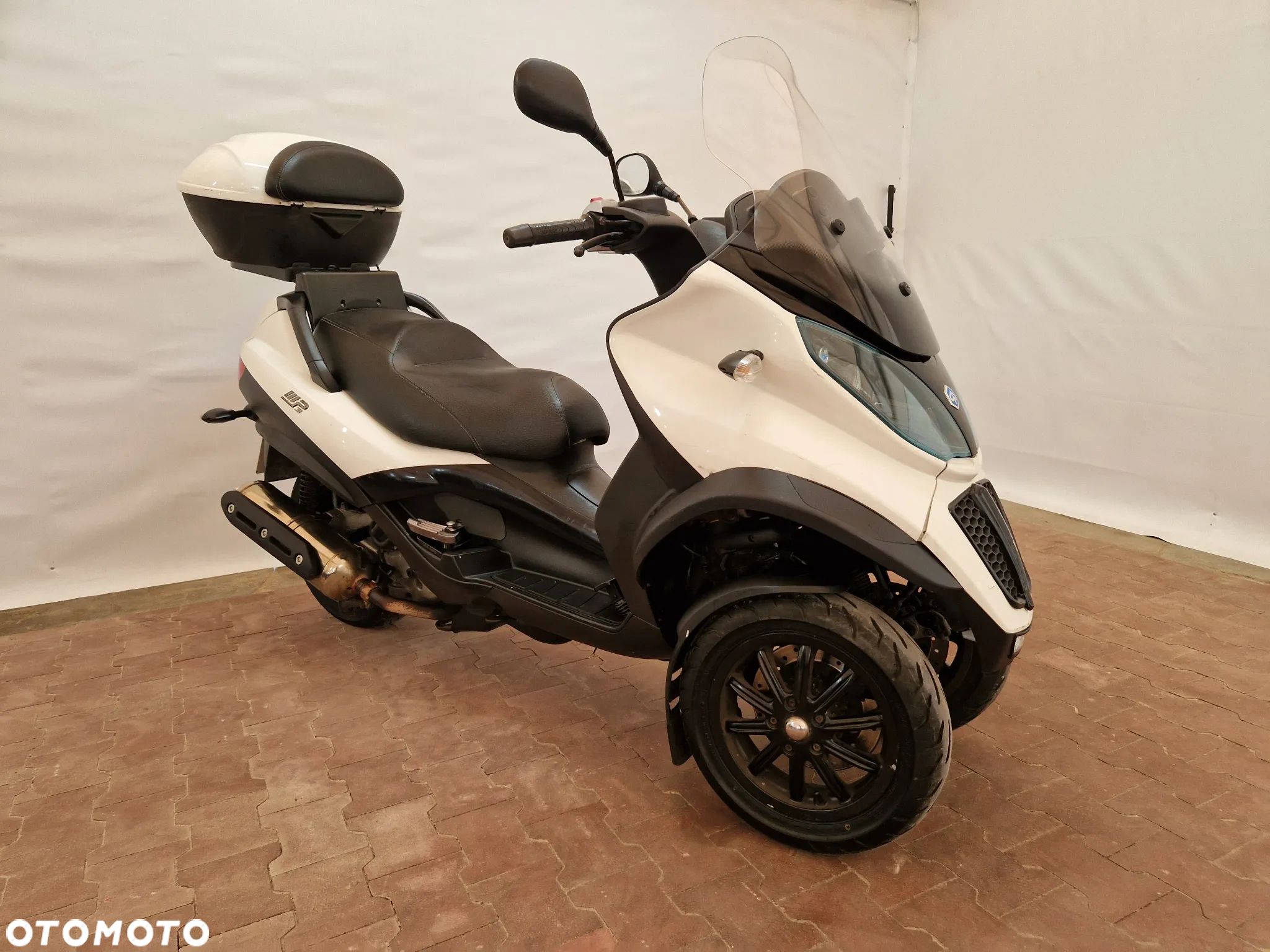 Piaggio MP-3 - 3