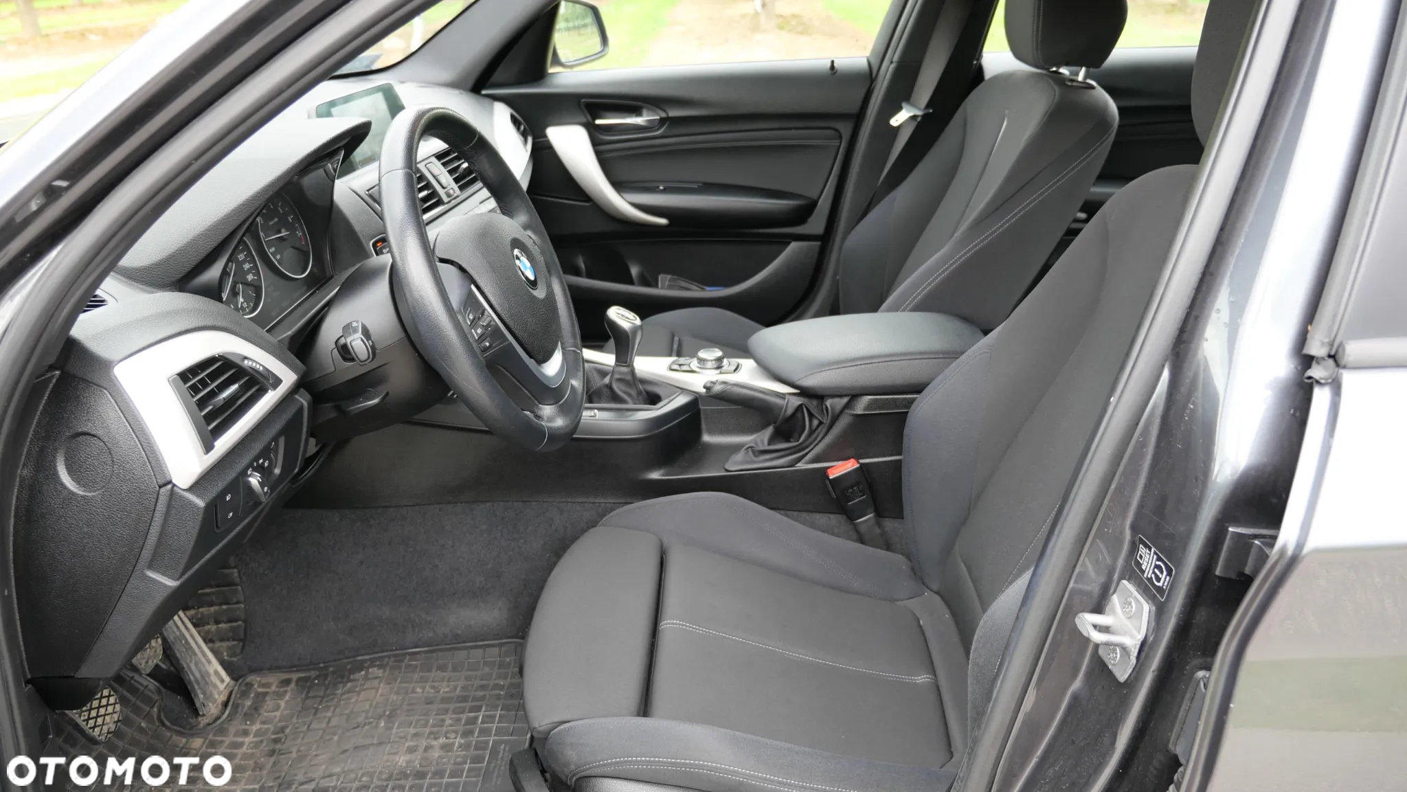 BMW Seria 1 116i - 8