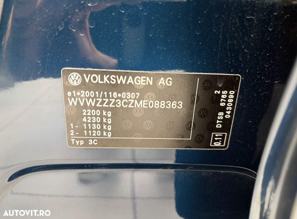 Volkswagen Passat 2.0 TDI DSG Comfortline - 17