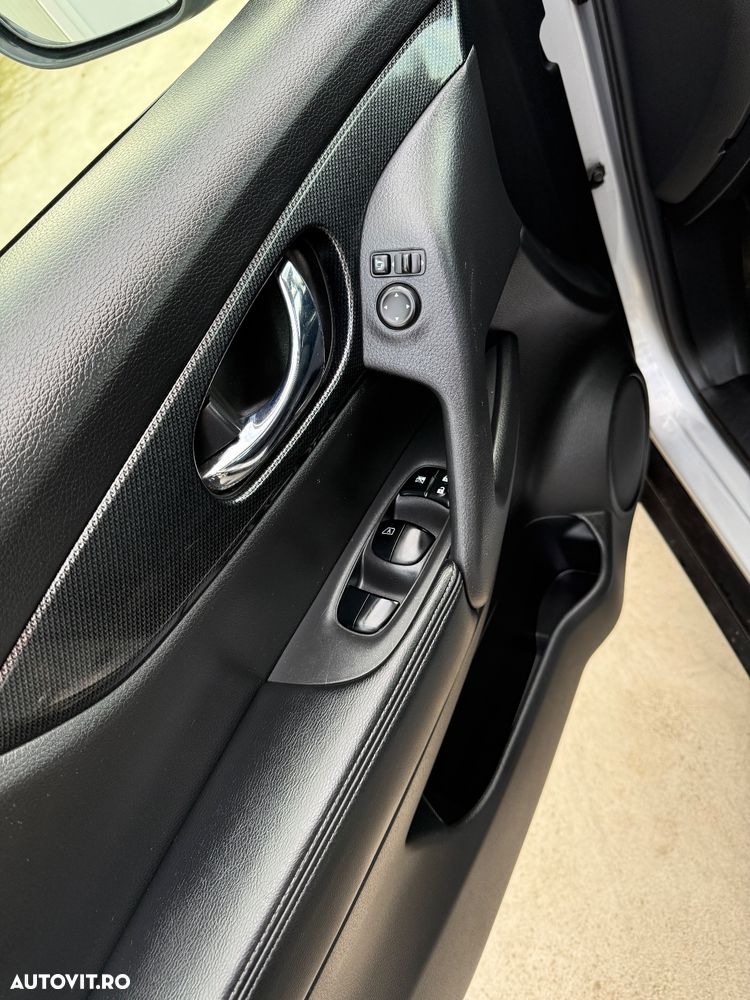 Nissan X-Trail 1.6 dCi N-Vision - 27