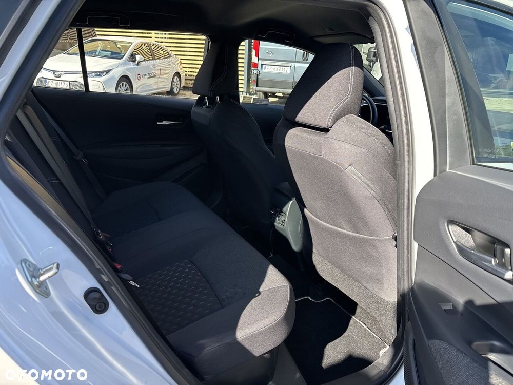Toyota Corolla 1.8 Hybrid Comfort - 24