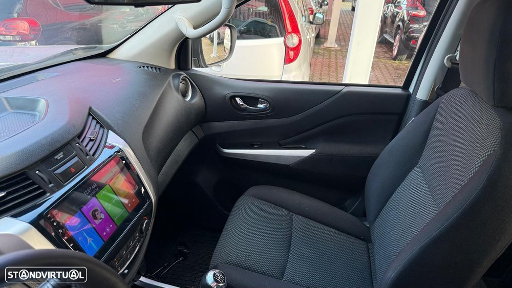 Nissan Navara 2.3 dCi CD 4WD N-Connecta - 18