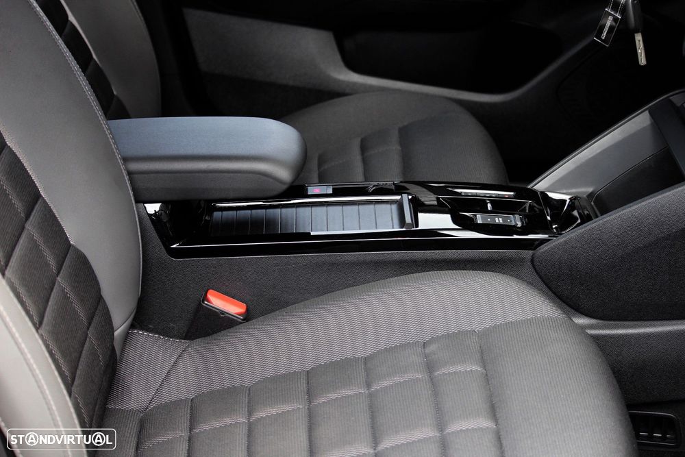 Citroën C4 X 1.2 Hybrid Plus e-DSC6 - 14