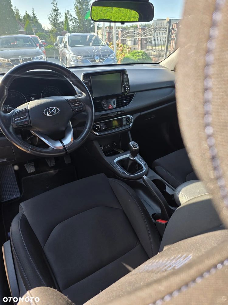 Hyundai i30 1.4 T-GDI Classic + - 24
