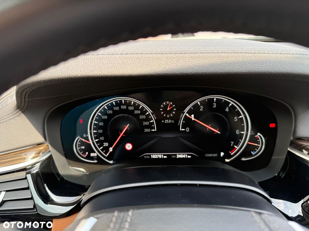 BMW Seria 5 530i xDrive - 12