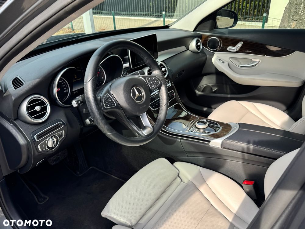Mercedes-Benz Klasa C 300 7G-TRONIC Exclusive - 9