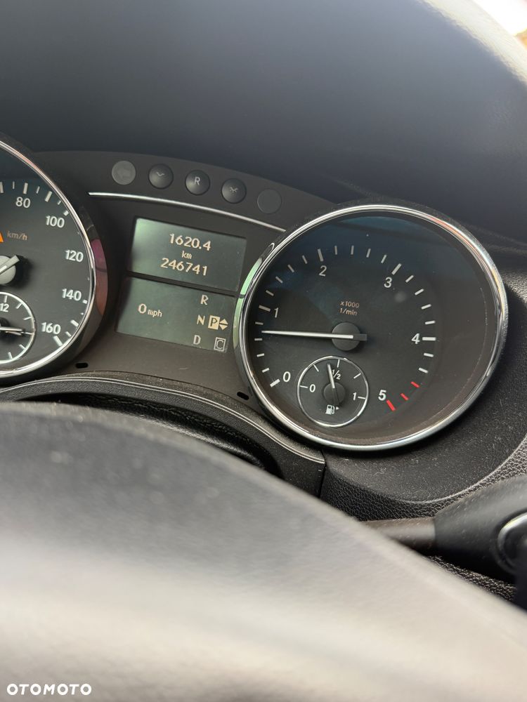 Mercedes-Benz Klasa R 350 CDI L 4Matic 7G-TRONIC DPF - 35
