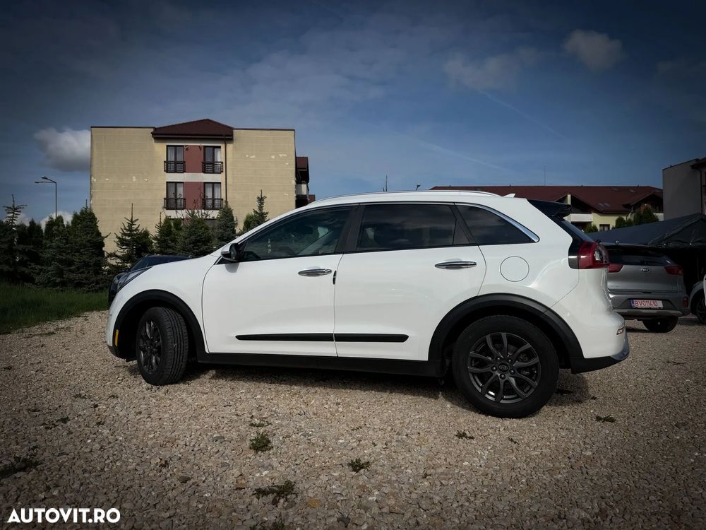 Kia Niro 1.6 GDI 2WD Aut. Vision - 3