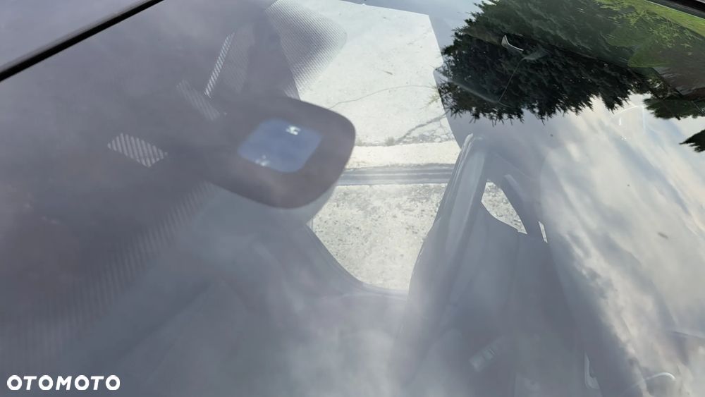 Volkswagen Passat 2.0 TDI DPF DSG Individual Chrom - 32