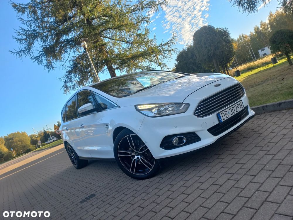 Ford S-Max - 11