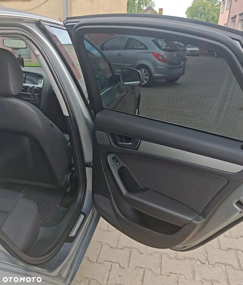 Audi A4 Avant 2.0 TFSI Attraction - 9
