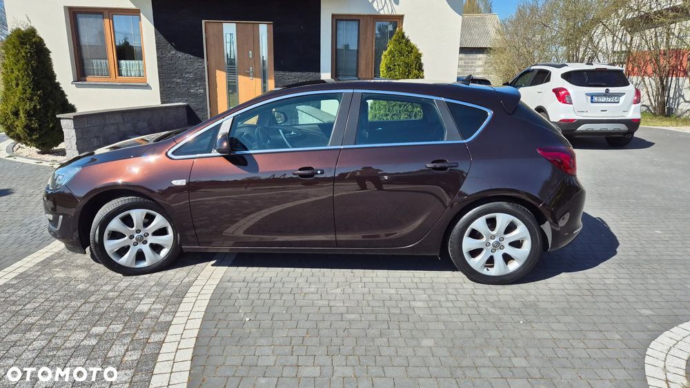 Opel Astra 1.4 T Cosmo S&S - 2