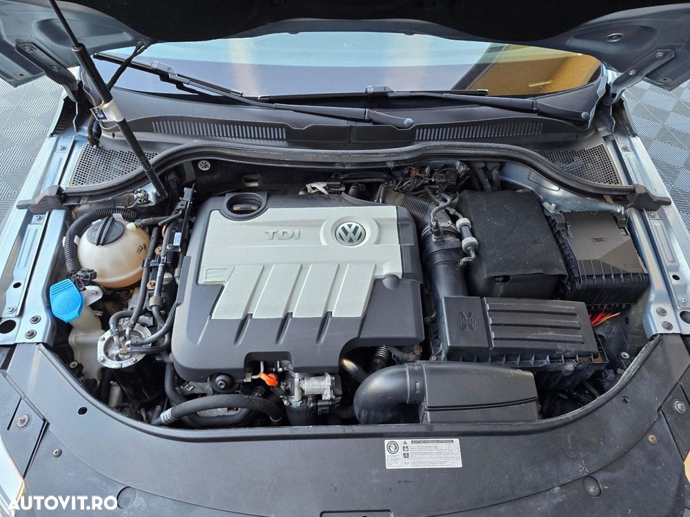 Volkswagen Passat CC - 8