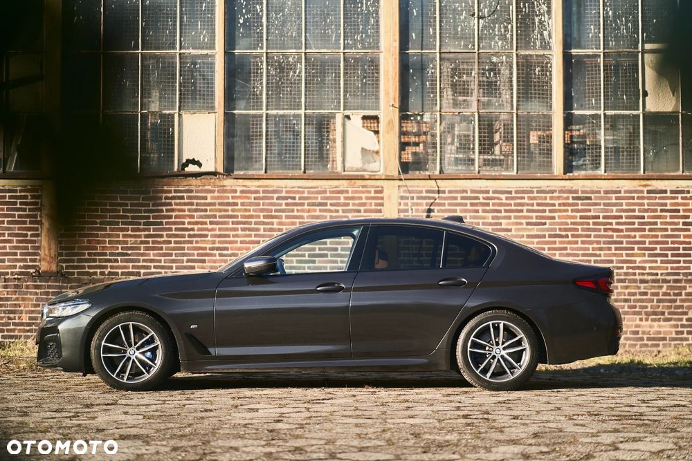 BMW Seria 5 530i xDrive M Sport Edition - 8