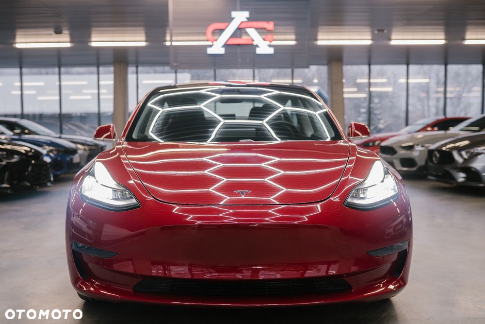 Tesla Model 3 Langstreckenbatterie Allradantrieb Dual Motor - 11