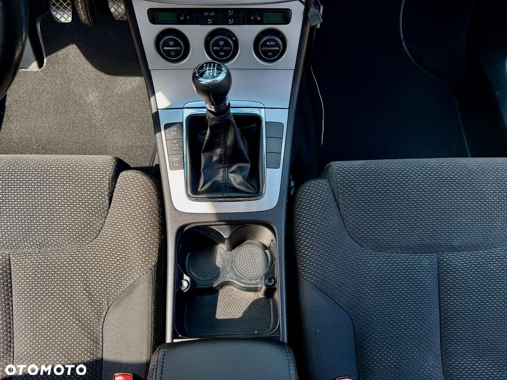 Volkswagen Passat 2.0 TDI Highline - 20