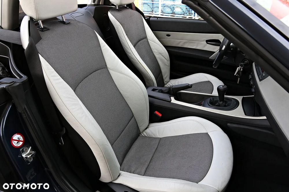 BMW Z4 2.2i - 31