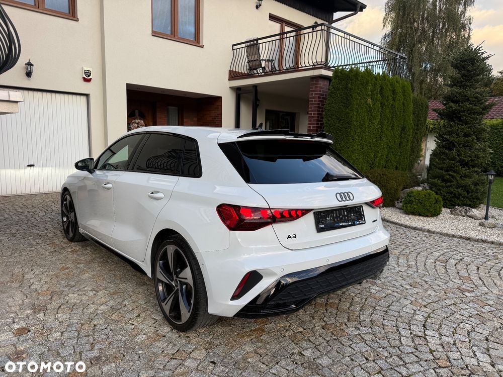 Audi A3 Sportback - 3