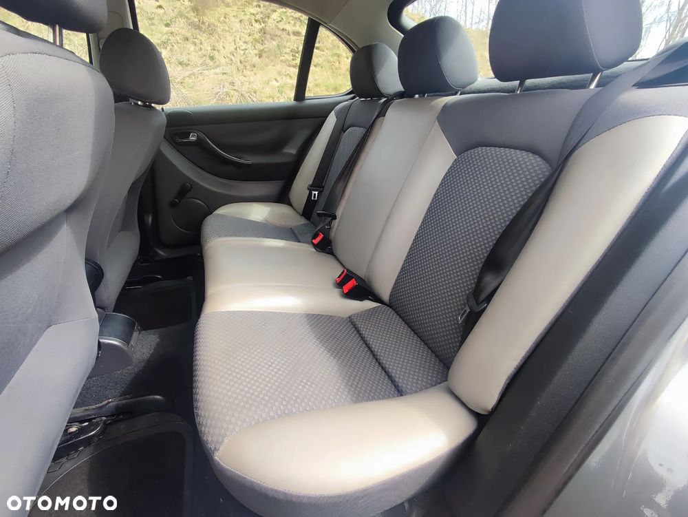 Seat Leon 1.9 TDI Spirit - 9