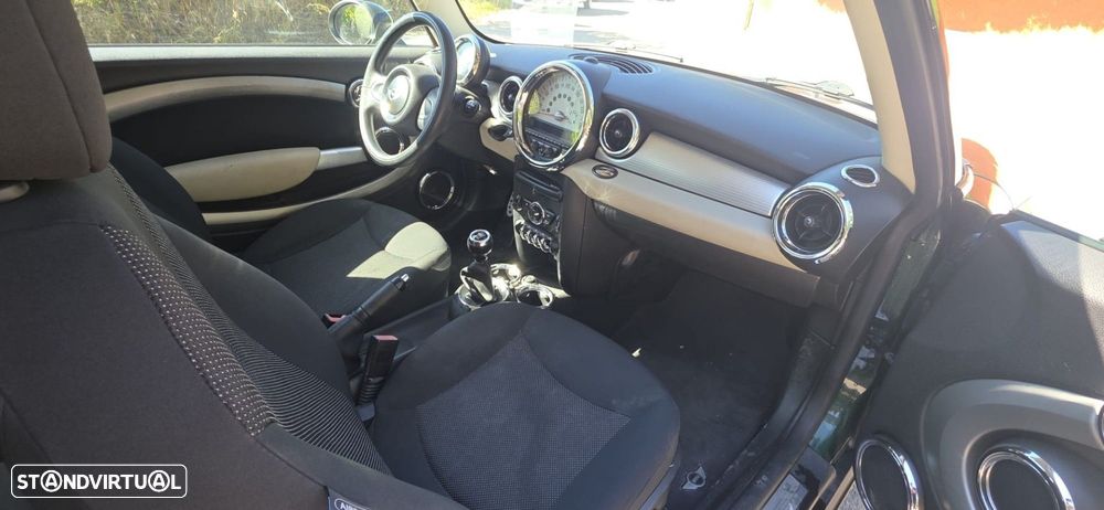 MINI 3 Portas Cooper D 50 Camden - 6