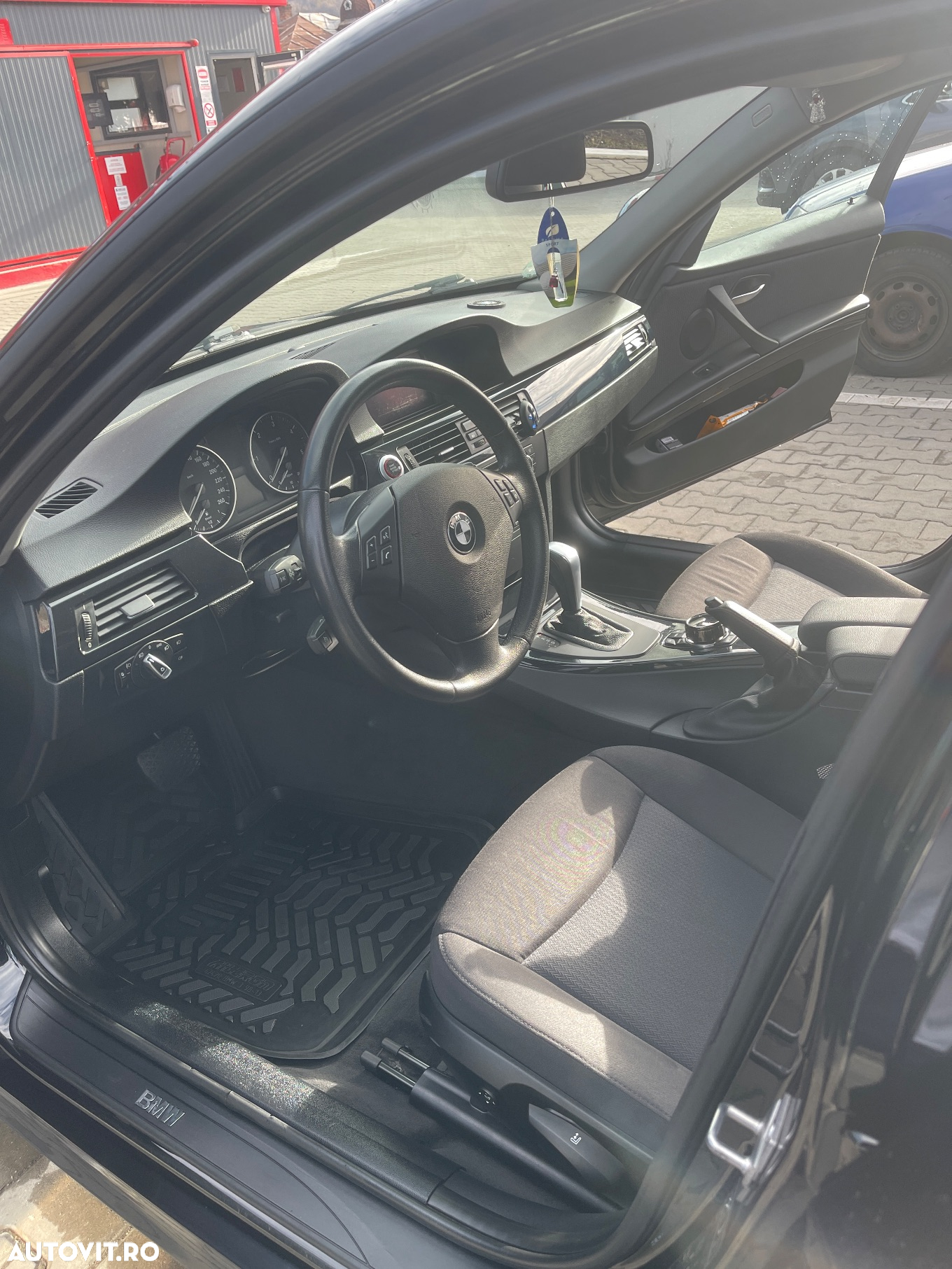 BMW Seria 3 - 24