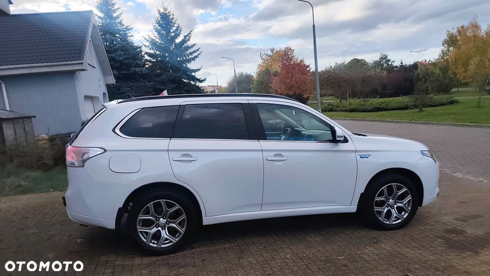 Mitsubishi Outlander 2.0 4WD Top - 36