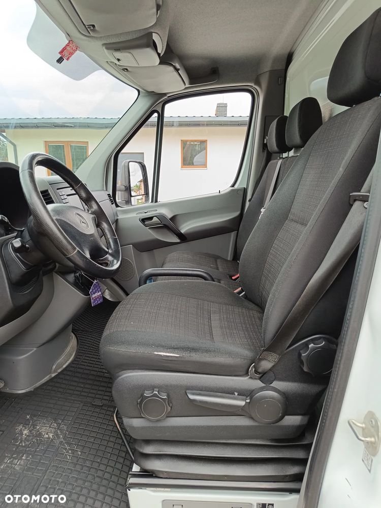 Mercedes-Benz Sprinter - 8