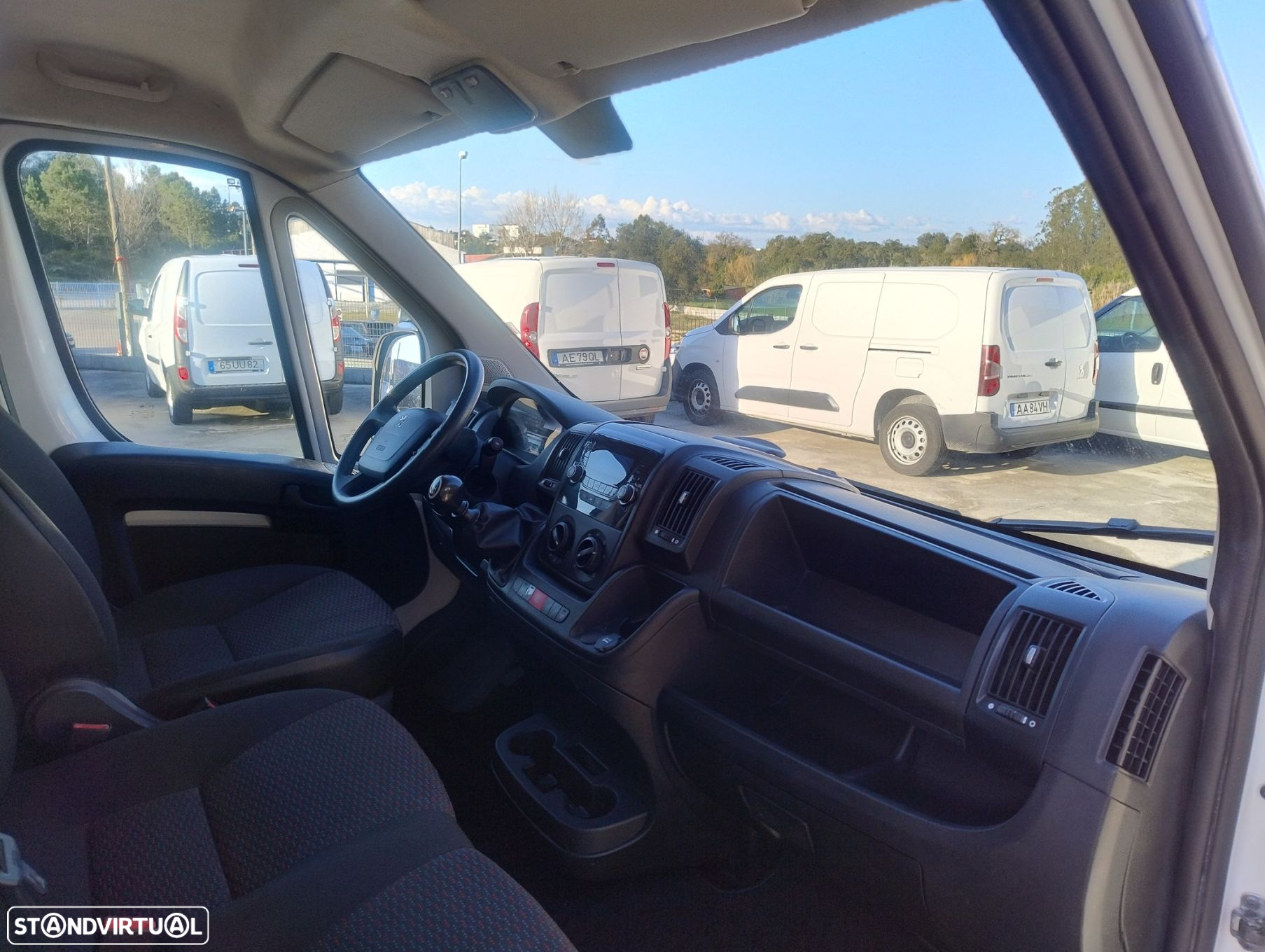 Peugeot Boxer 2.2 BlueHDi 330 L2H2 Premium - 16