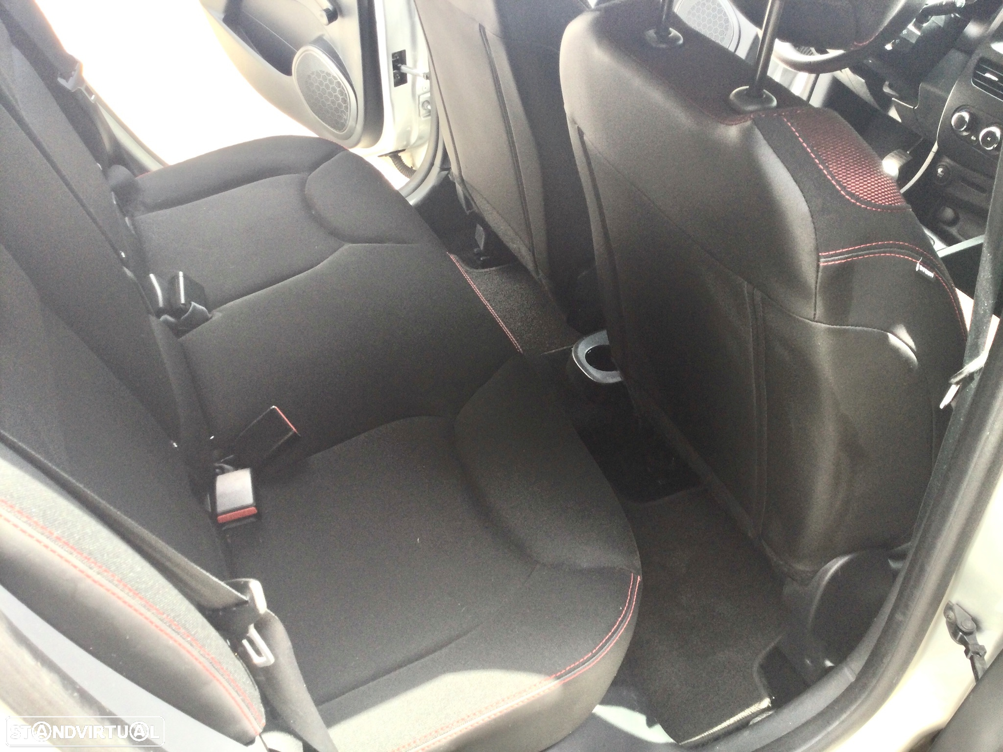 Renault Clio 1.5 dCi Dynamique S - 9