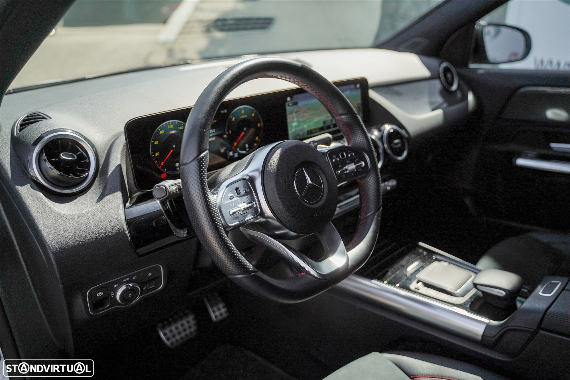 Mercedes-Benz GLA 180 d AMG Line - 31