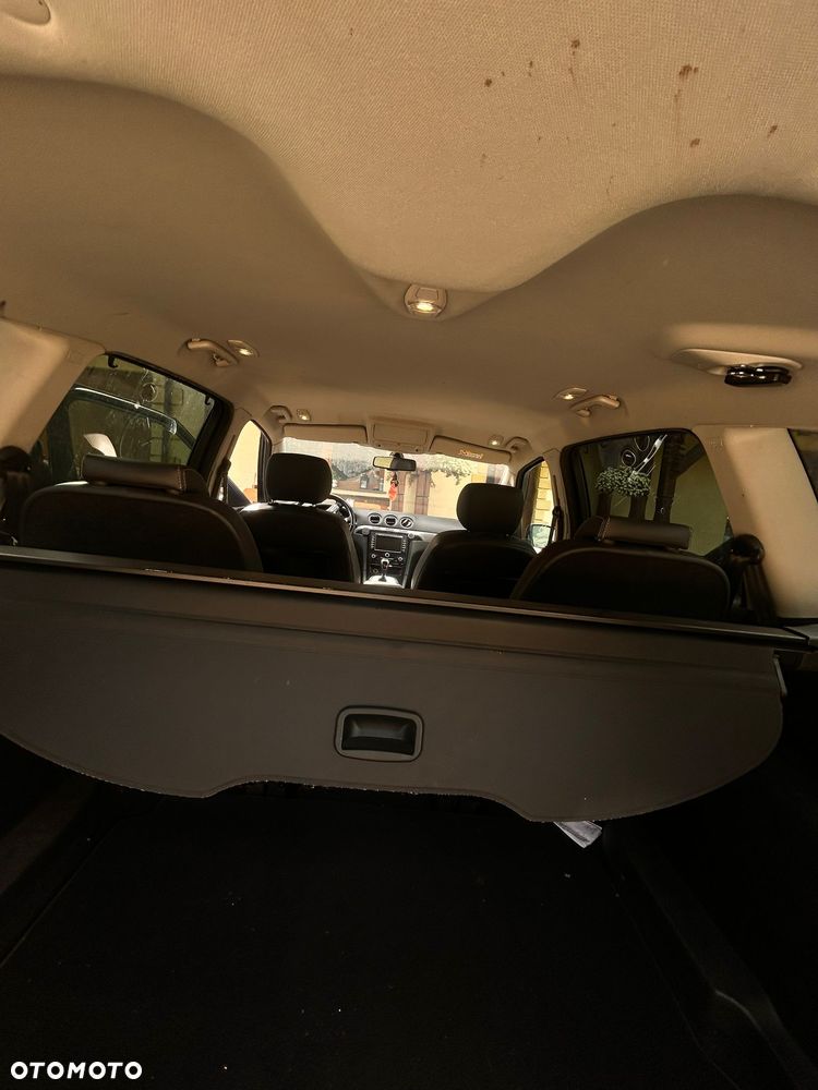 Ford S-Max - 15