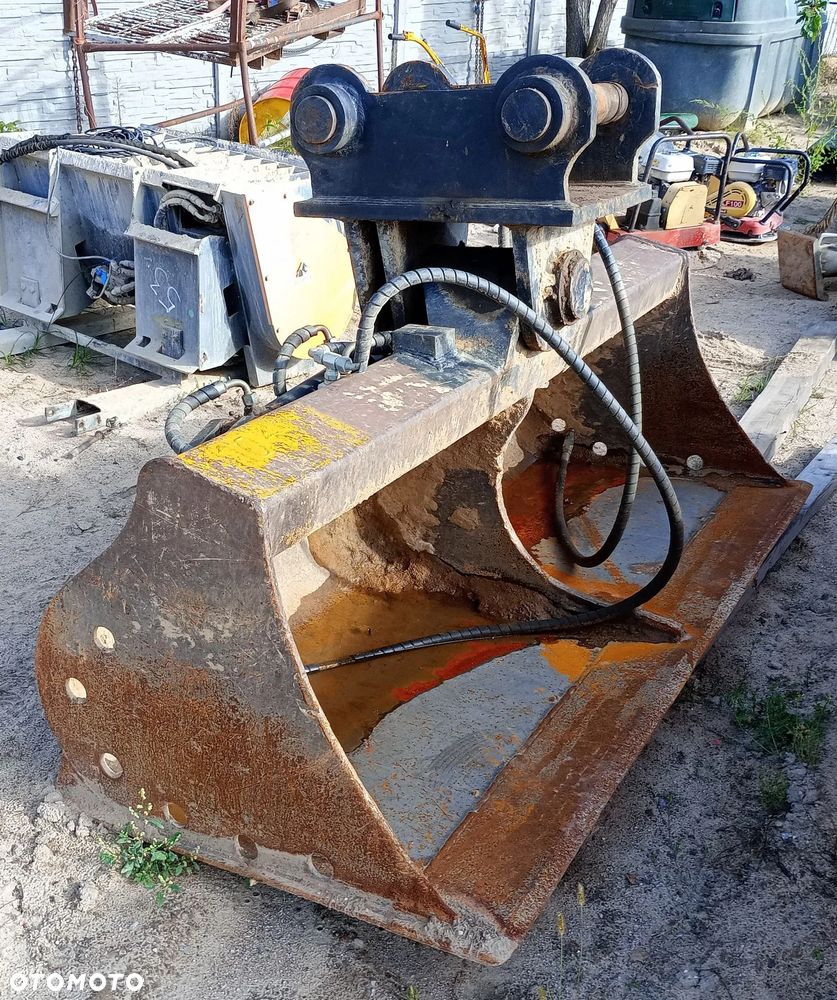 ŁYŻKA SKARPOWA hydrauliczna JCB SKARPOWA