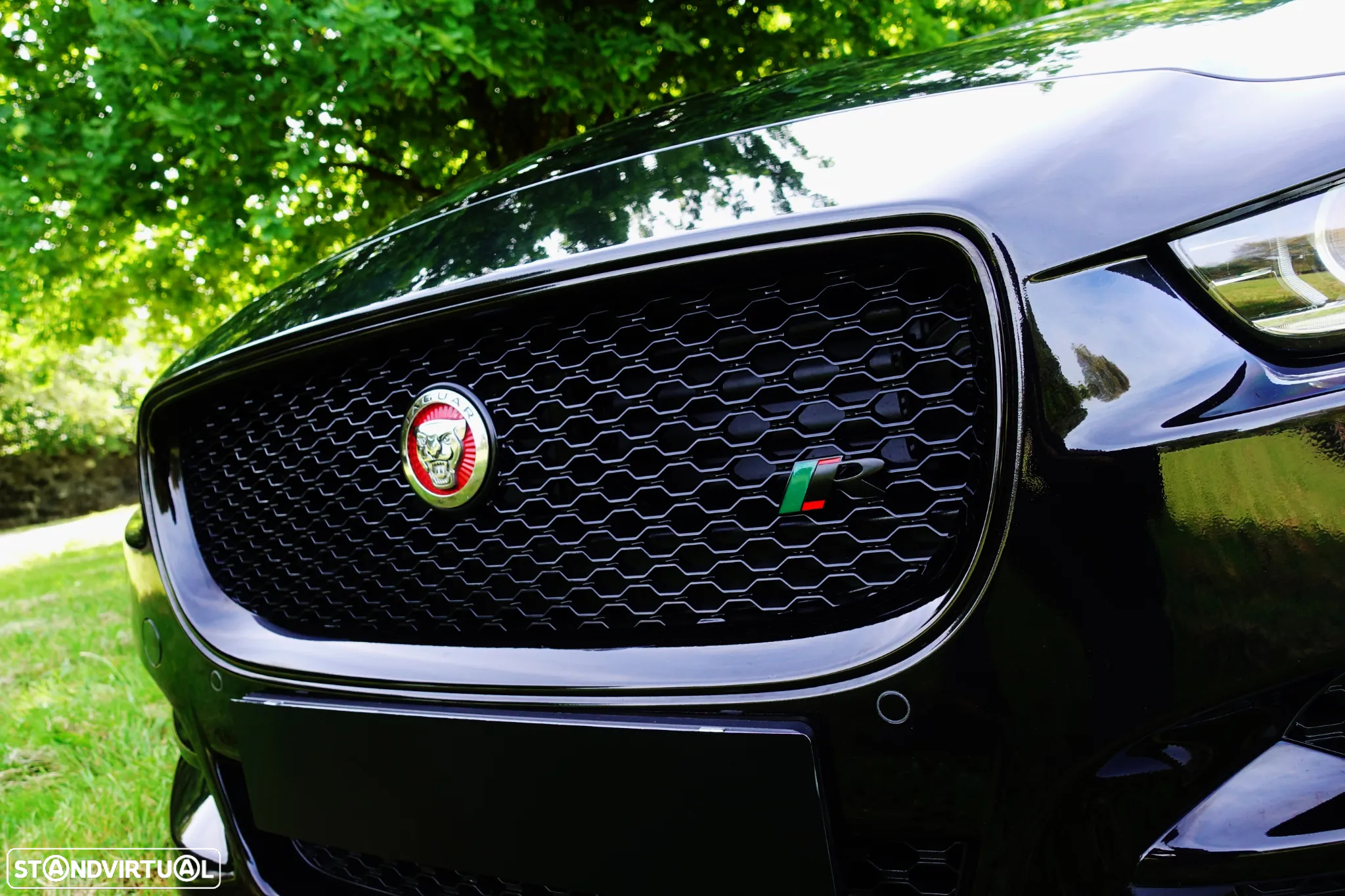 Jaguar XE 2.0 D R-Sport Aut. - 3