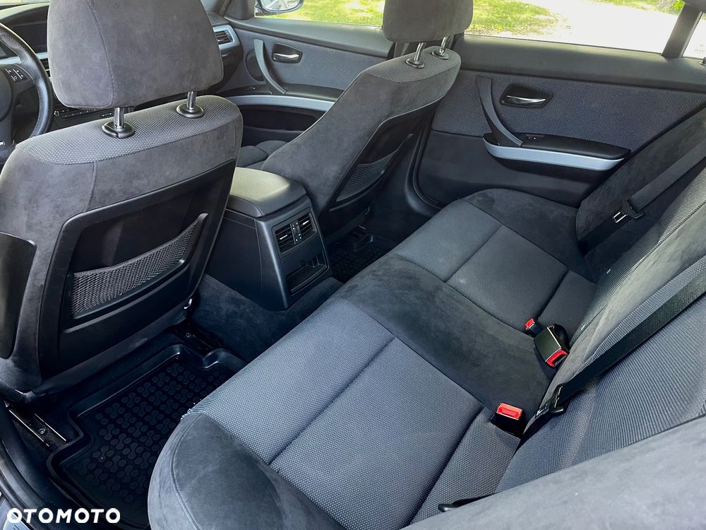 BMW Seria 3 318i Edition Sport - 14