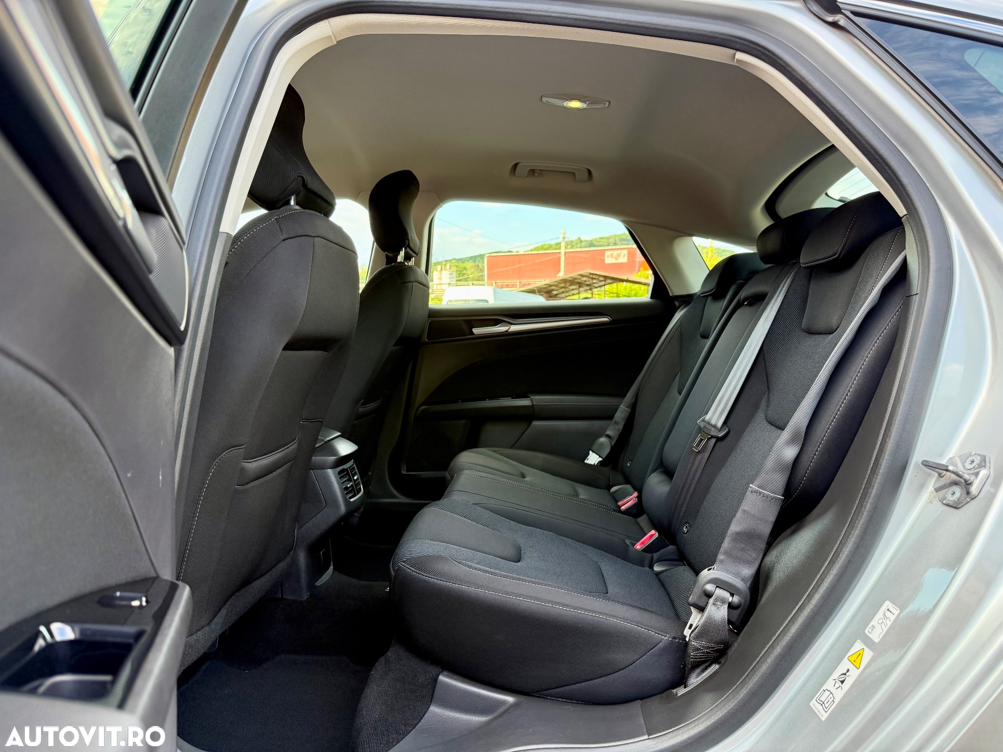 Ford Mondeo - 8