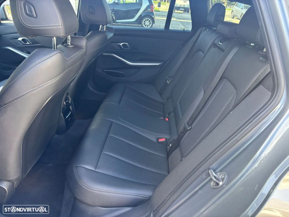 BMW 320 e Pack Desportivo M Auto - 55
