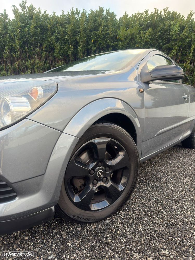 Opel Astra GTC 1.3 CDTi - 17