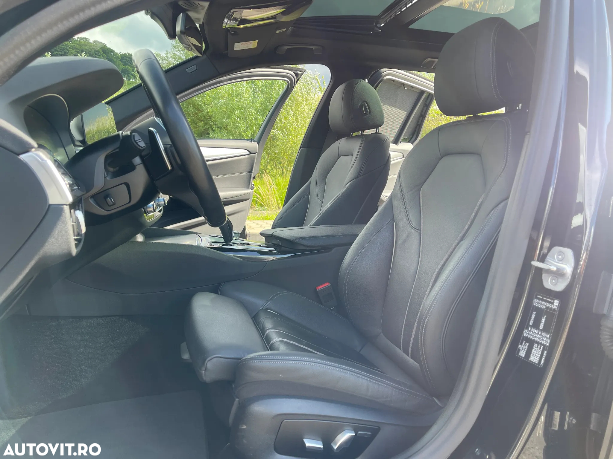 BMW Seria 5 520d Touring Aut. M Sport Edition - 24