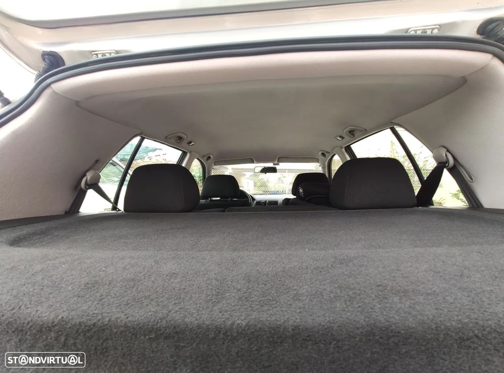 VW Golf 1.9 TDi Highline - 4