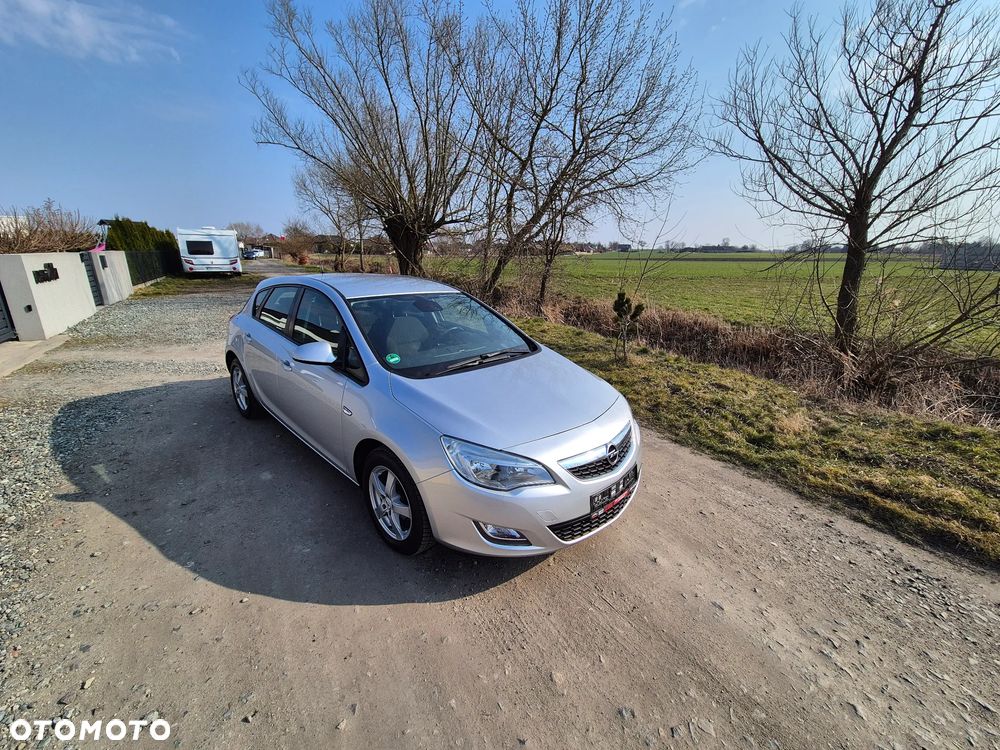 Opel Astra 1.6 Design Edition - 15