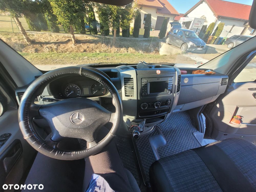 Mercedes-Benz Sprinter - 6