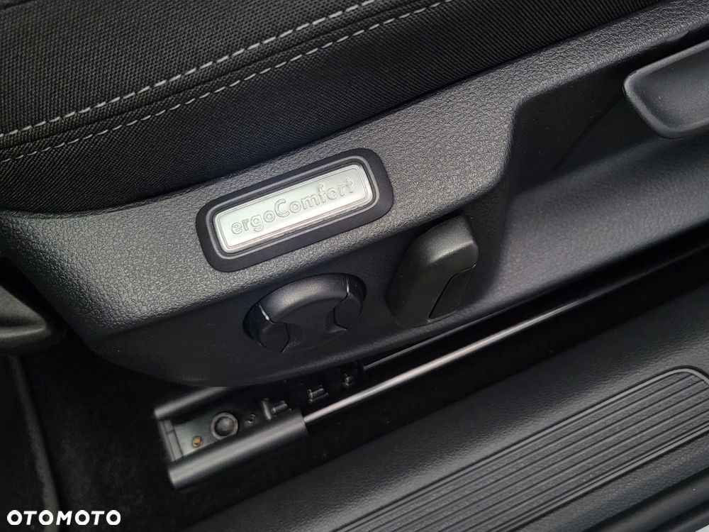 Volkswagen Passat 2.0 TSI Business DSG - 24