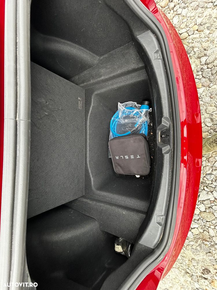 Tesla Model 3 - 16