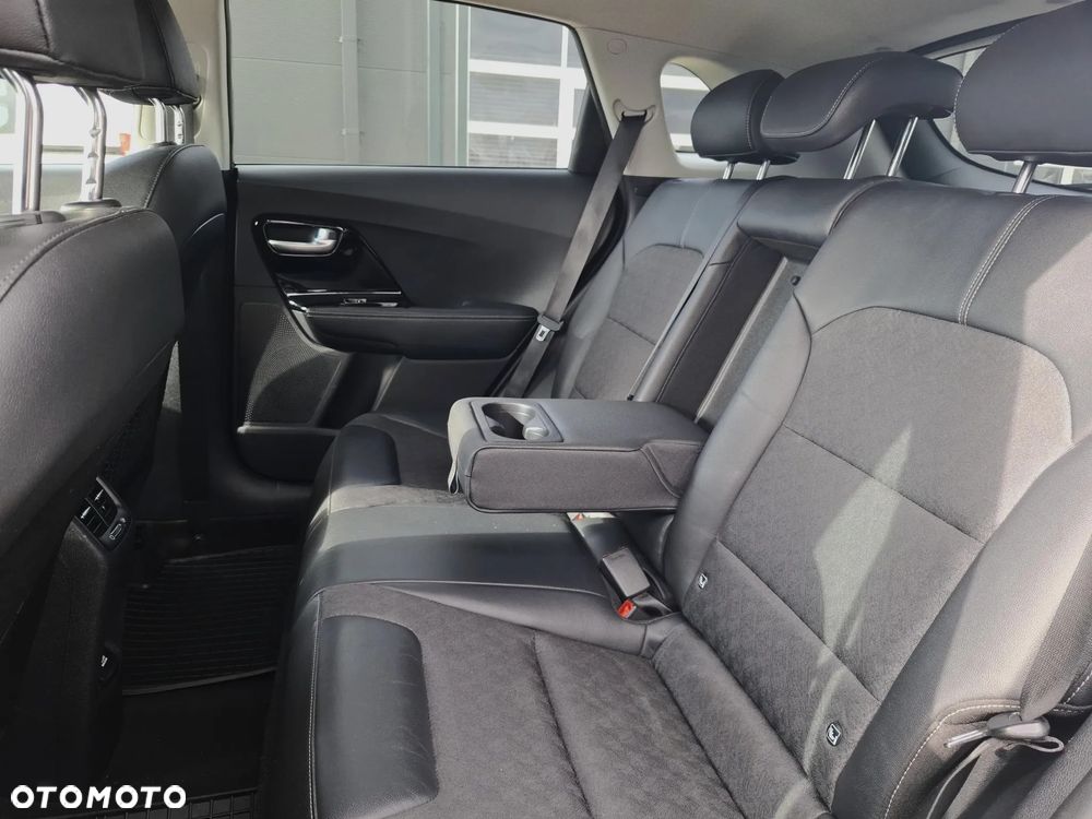 Kia Niro 1.6 GDI Plug-in Hybrid L - 18